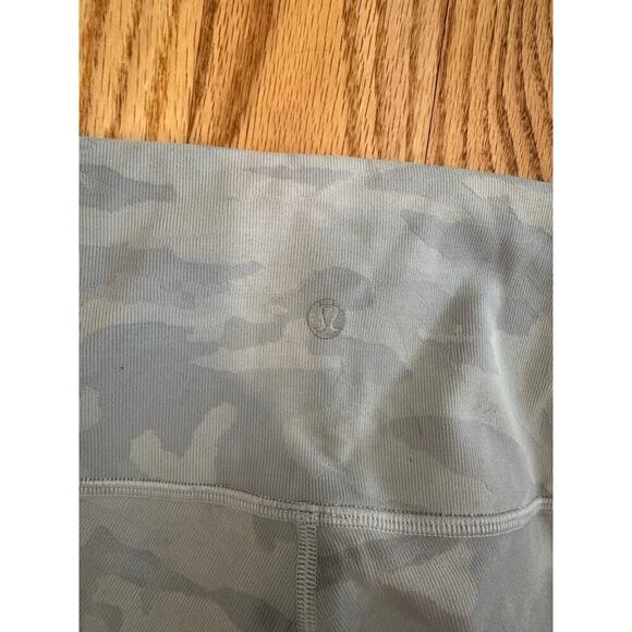 Lululemon Wunder Under High Rise Tight Size 2 - Picture 5 of 7